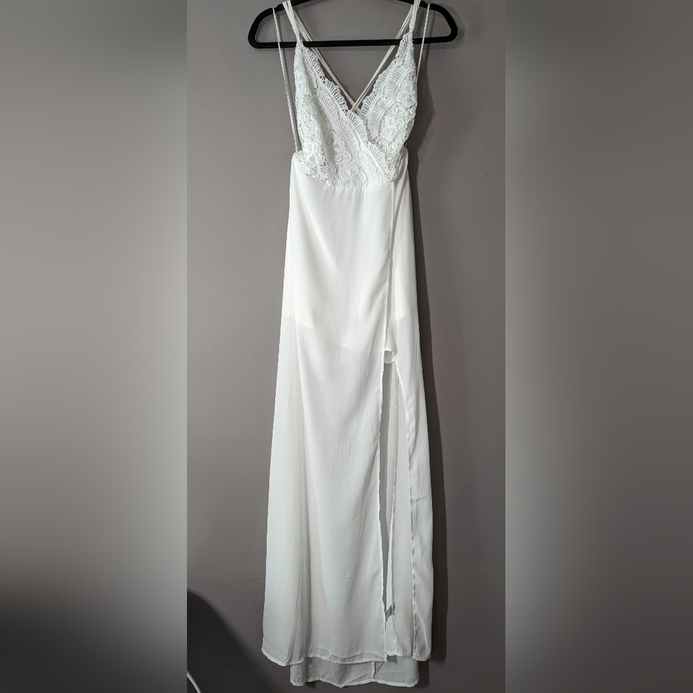 NWOT White Romper/Dress Side Slit Lace Top Dress Day Large